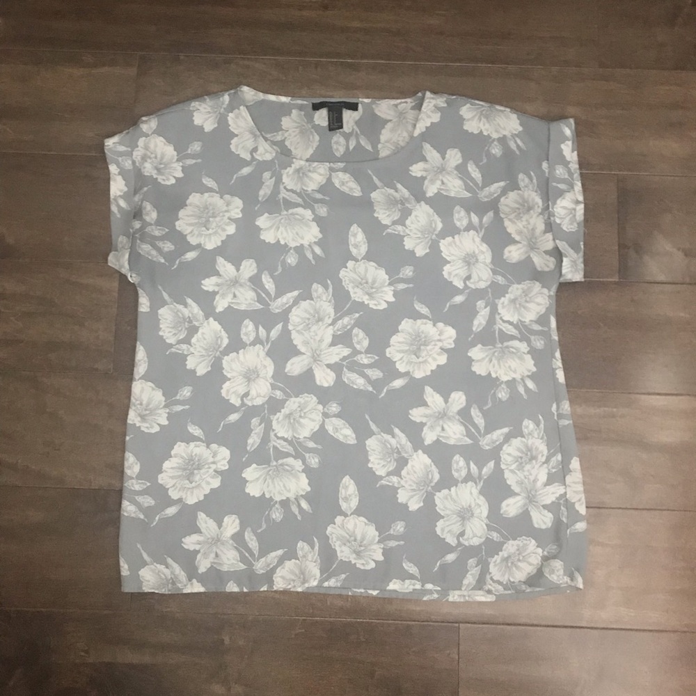 F21 Light Blue Boxy Floral Top 💠